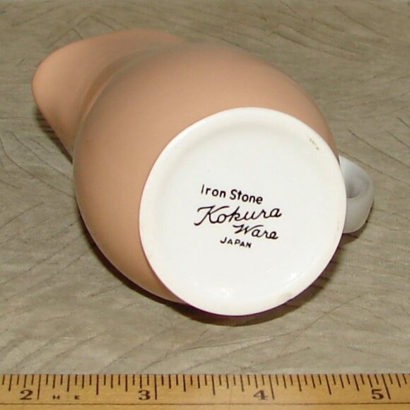Vtg Kokura Ware Japan CREAMER, Apricot & White, Iron Stone, MCM Mid-Century - Picture 3 of 6